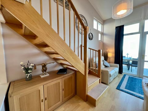 Sea Breeze Stay - 3-Bed Coastal Gem with Private Balcony - Westward Ho! House in Westward Ho