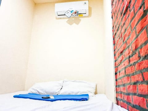Bedroom, bunk bed