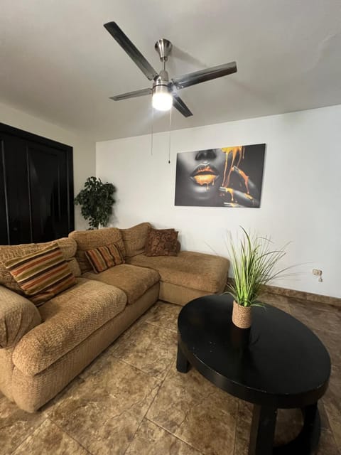 Loft A cerca zona dorada Apartment in Mexicali