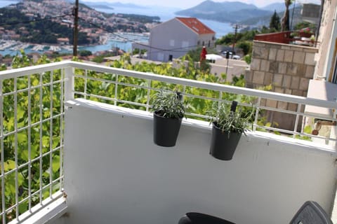 View (from property/room), Balcony/Terrace