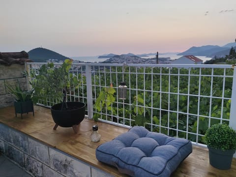 View (from property/room), Balcony/Terrace