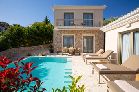 Property building, Patio, Day, Natural landscape, Garden view, Pool view, Swimming pool, sunbed