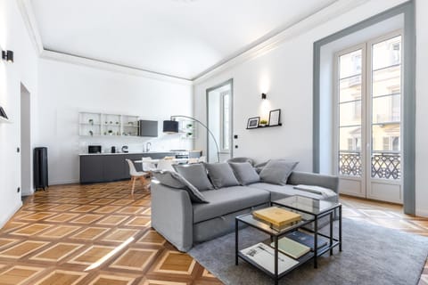 Hostdomus - La Marmora Suites Apartment in Turin