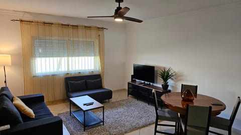 TV and multimedia, Living room, Dining area