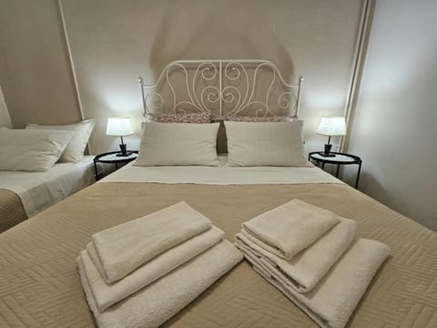 Room Gorana with swimming pool Apartment in Dubrovnik-Neretva County