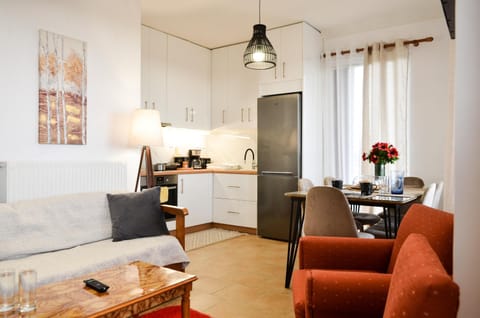 Coffee/tea facilities, Kitchen or kitchenette, Living room, Seating area, Dining area, pet friendly, stove