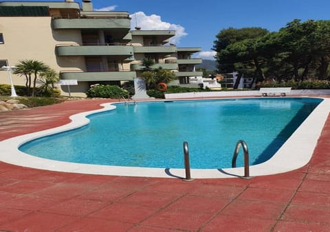 Balcony/Terrace, Swimming pool