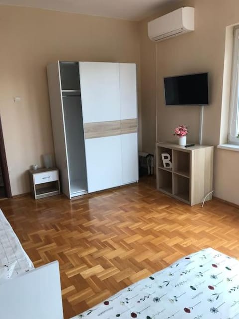 Star Ray Apartment Apartment in Varna