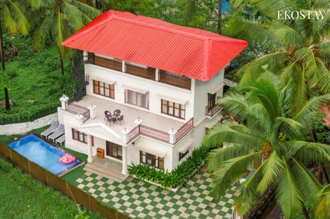 Property building, Day, Natural landscape, Garden, Garden view, Pool view, Swimming pool