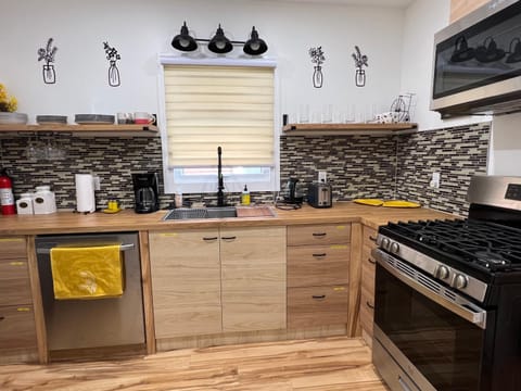 Kitchen or kitchenette, kitchen