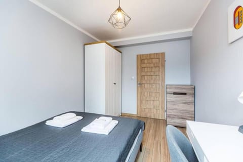 Bed, Photo of the whole room, Bedroom, towels, wardrobe