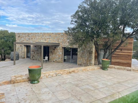 Magnifique villa avec piscine Villa in Belgodère