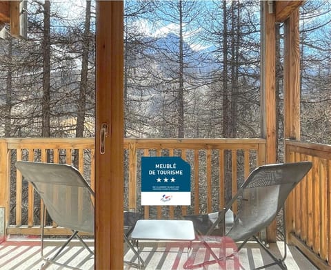 View (from property/room), Balcony/Terrace, Balcony/Terrace, Mountain view, sunbed