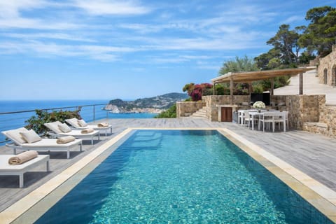 Natural landscape, View (from property/room), Balcony/Terrace, Pool view, Sea view, Swimming pool, sunbed