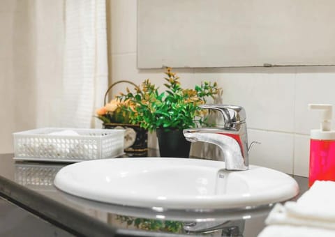 SPACIOUS 3 Bedroom Apartm Beach Front (Side View) Apartment in Abu Dhabi