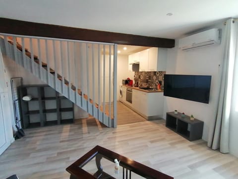 TV and multimedia, Kitchen or kitchenette, air conditioner