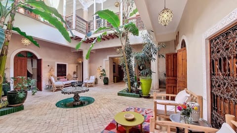 Toilet, Patio, Garden, Balcony/Terrace