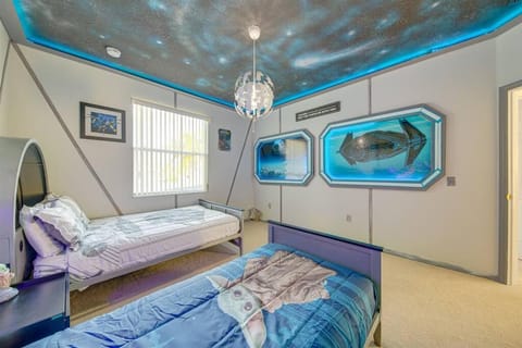 606 - Stunning 5 bed vacation rental home with private pool House in Kissimmee