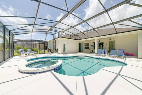Hot Tub, Swimming pool