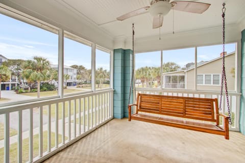 Palm Boulevard 2403 - Upstairs House in Isle of Palms