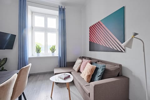 Communal lounge/ TV room, Living room, Seating area