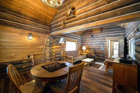 TV and multimedia, Living room, Dining area, furniture