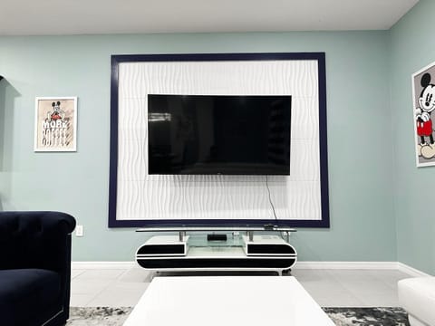 2127LC- Windsor Island home House in Davenport