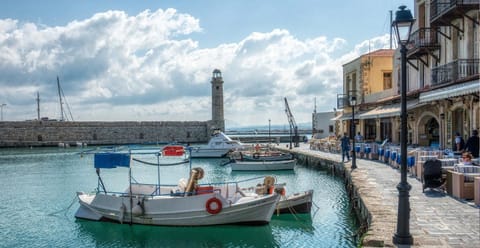 Nearby landmark, Day, Natural landscape, Activities, Sea view
