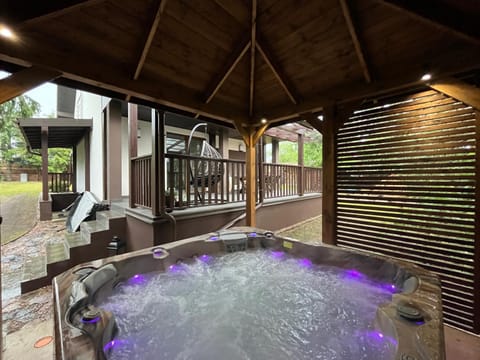 Hot Tub, Spa and wellness centre/facilities, On site