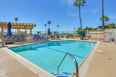 Walk to Beach Condo with Pool Access in Oceanside! Apartment in Oceanside