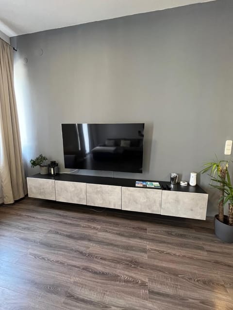 Communal lounge/ TV room, TV and multimedia, Evening entertainment