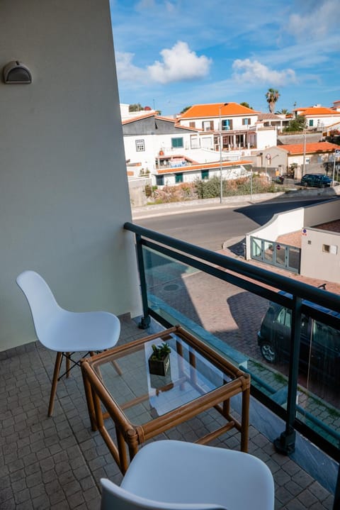 Day, View (from property/room), Balcony/Terrace, Seating area, City view
