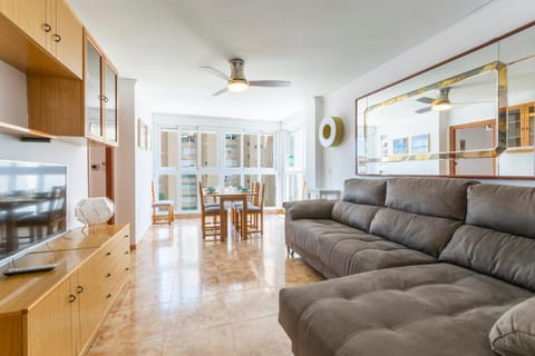 Living room, Dining area, fireplace