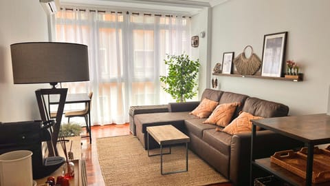 Communal lounge/ TV room, Living room, Lounge or bar