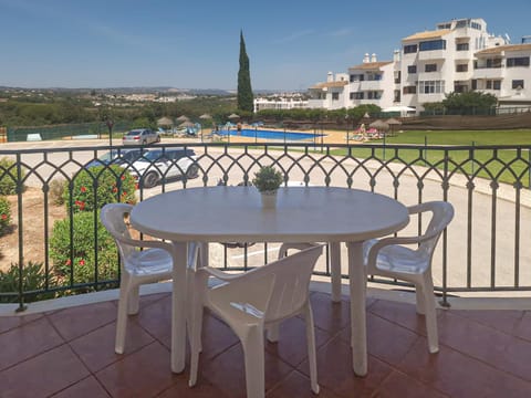 Day, Natural landscape, View (from property/room), Balcony/Terrace, Dining area, Swimming pool