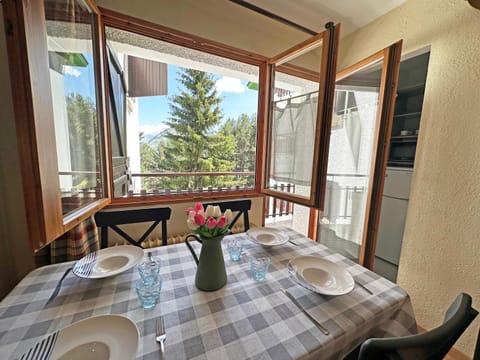 View (from property/room), Dining area