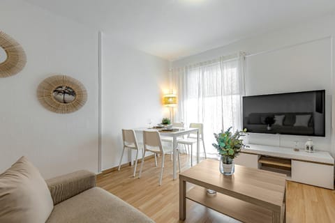 TV and multimedia, Living room, Dining area