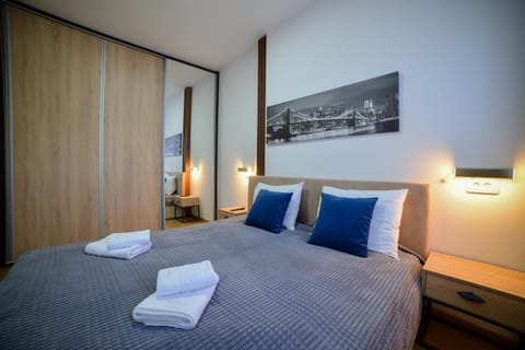 Bed, Bedroom, wardrobe