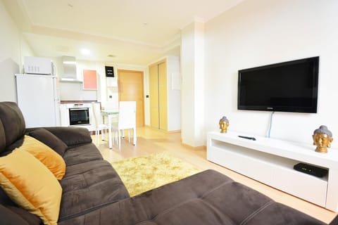 TV and multimedia, Kitchen or kitchenette, Living room