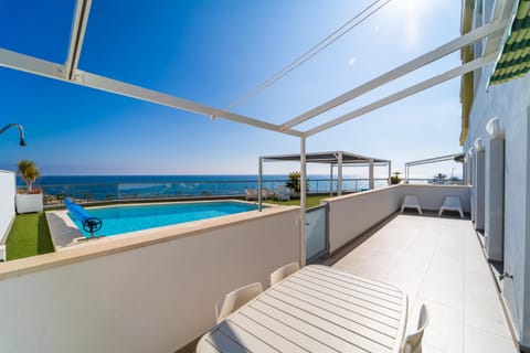 Patio, Day, Natural landscape, View (from property/room), Balcony/Terrace, Pool view, Sea view, Swimming pool, sunbed