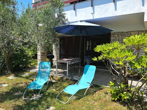 Patio, Garden, sunbed