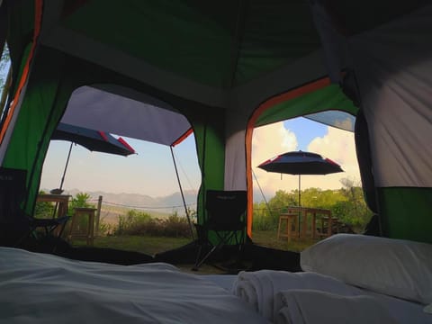 Bed, Natural landscape, Photo of the whole room, Bedroom, Mountain view