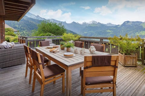 Spring, Day, Natural landscape, Balcony/Terrace, Seating area, Dining area, Mountain view