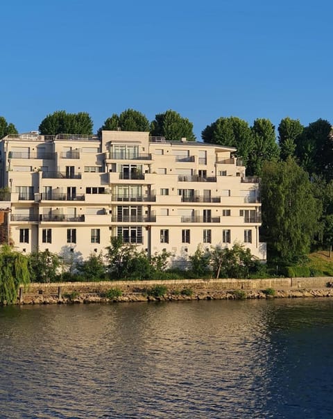 Property building, View (from property/room)