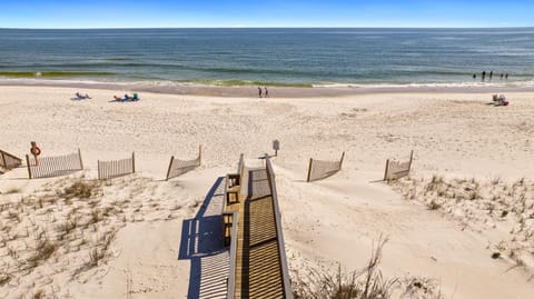 Summer House West B101 by Vacation Homes Collection Apartment in West Beach