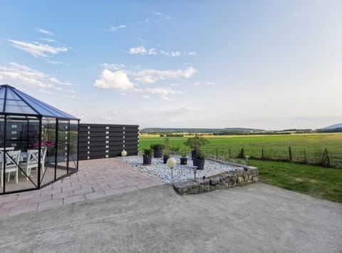 Property building, View (from property/room), Balcony/Terrace