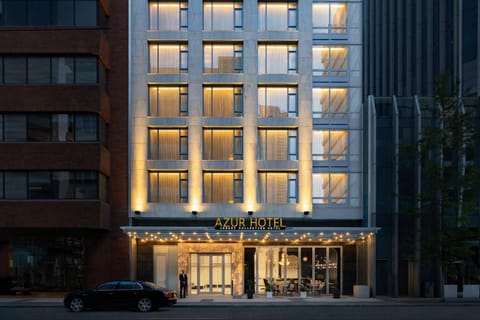 Property building, Location