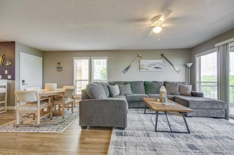 Osage Beach Condo with Private Deck and Lake Views! Apartment in Lake of the Ozarks