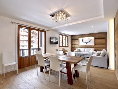 Appartement rénové 88m2 au centre de Courchevel 1850 - 8 pers, parking, balcon, WIFI - FR-1-631-146 Apartment in Saint-Bon-Tarentaise