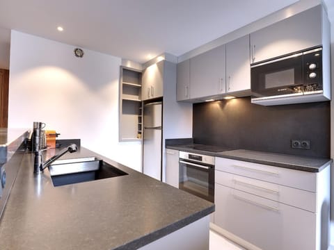 Appartement rénové 88m2 au centre de Courchevel 1850 - 8 pers, parking, balcon, WIFI - FR-1-631-146 Apartment in Saint-Bon-Tarentaise